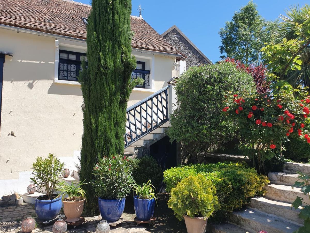 Les Glycines Bed & Breakfast Ury Exterior photo