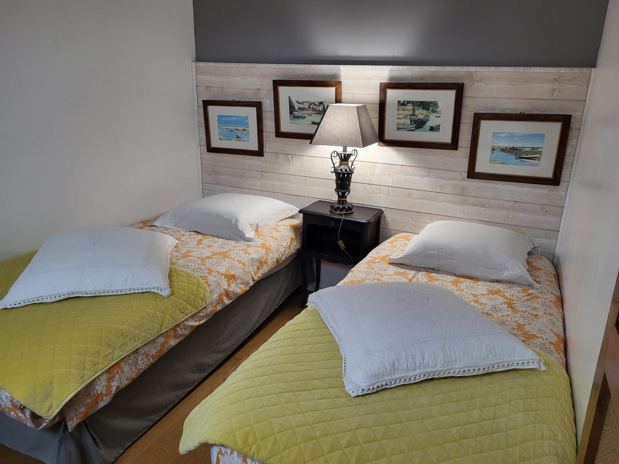 Les Glycines Bed & Breakfast Ury Exterior photo